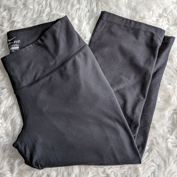 Nike Dri-Fit Capri Leggings - Picture 1 of 8